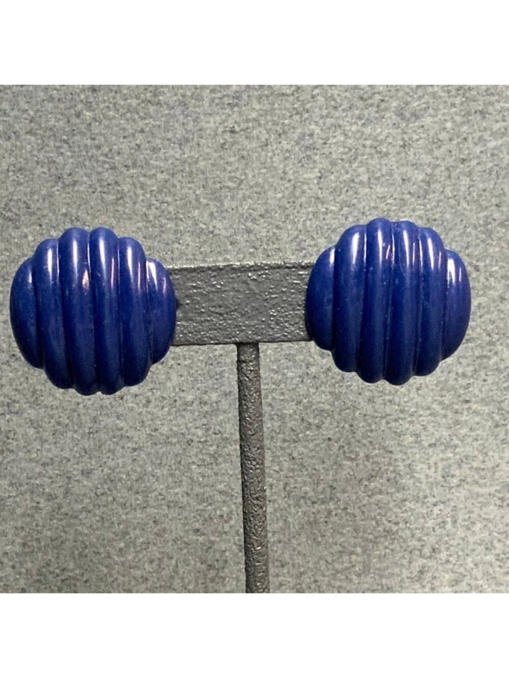 Ridged Round Pierced Earrings 1.25 In As Is Blue Ribbed Textured Acrylic Retro